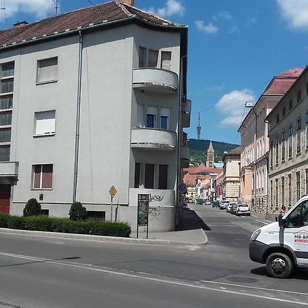 Anna Apartmanok Pécs Buitenkant foto