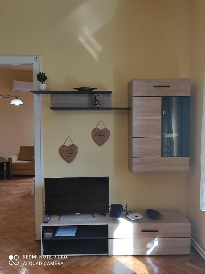 Anna Apartmanok Pécs Buitenkant foto