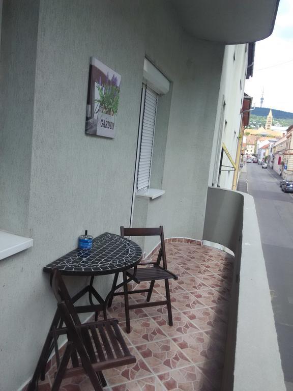 Anna Apartmanok Pécs Buitenkant foto