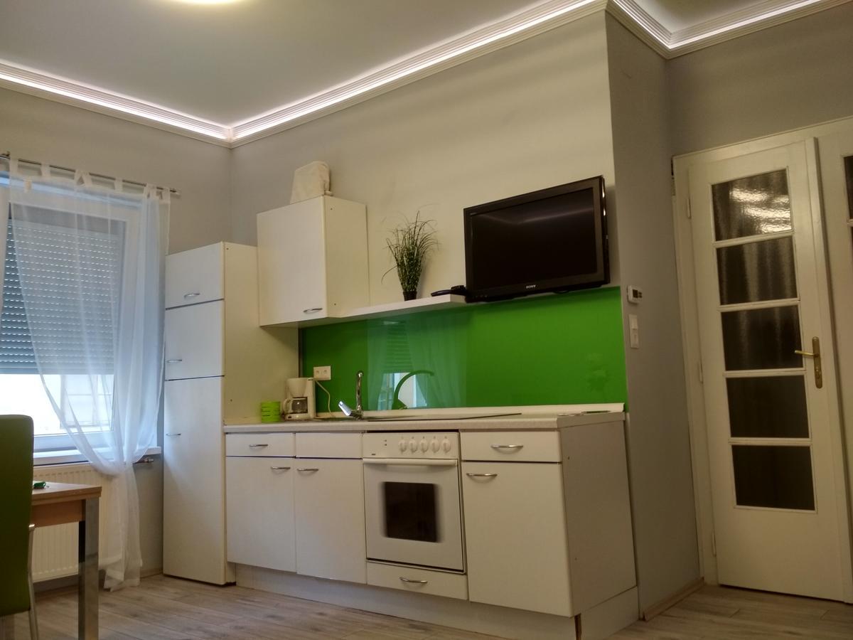 Anna Apartmanok Pécs Buitenkant foto